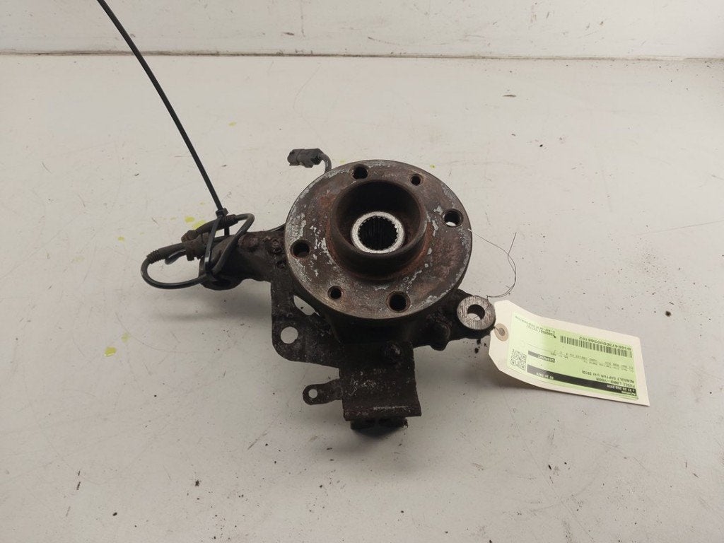 FUSEE LINKS VOOR Renault Captur I (2R) (|400156259R|), Gebruikt, Renault, Peter-Huppertz-Straße 5
51063  Köln, DE, Dialog.deutschland@renault.de