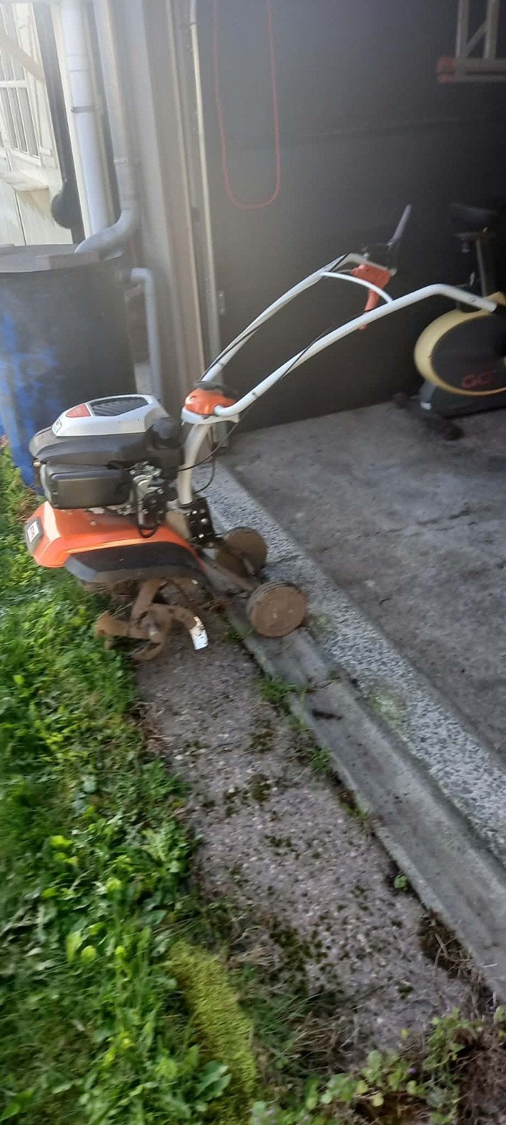 Tuinfrees STIHL, Ophalen