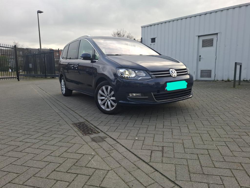 Vw Sharan- Automatique- Option complète- carnet d'entretien, Phares entièrement LED, Cuir et Alcantara, Achat, Entretenue par le concessionnaire