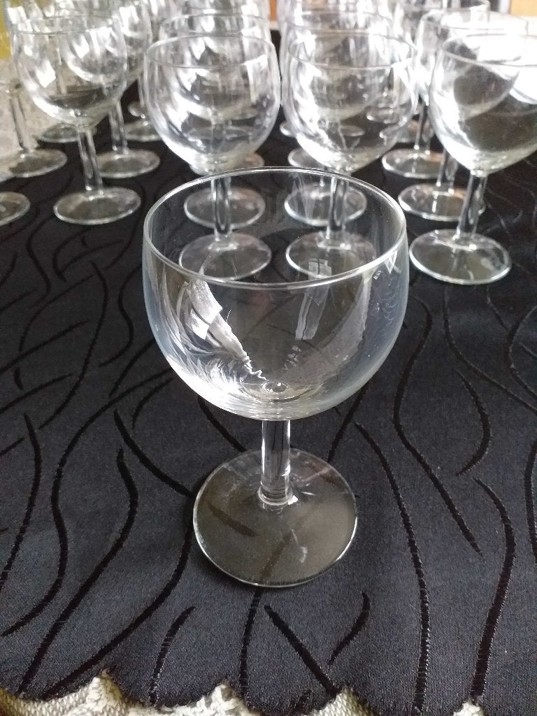 30 verres à vin 10 cl, Enlèvement, Comme neuf, Autres types