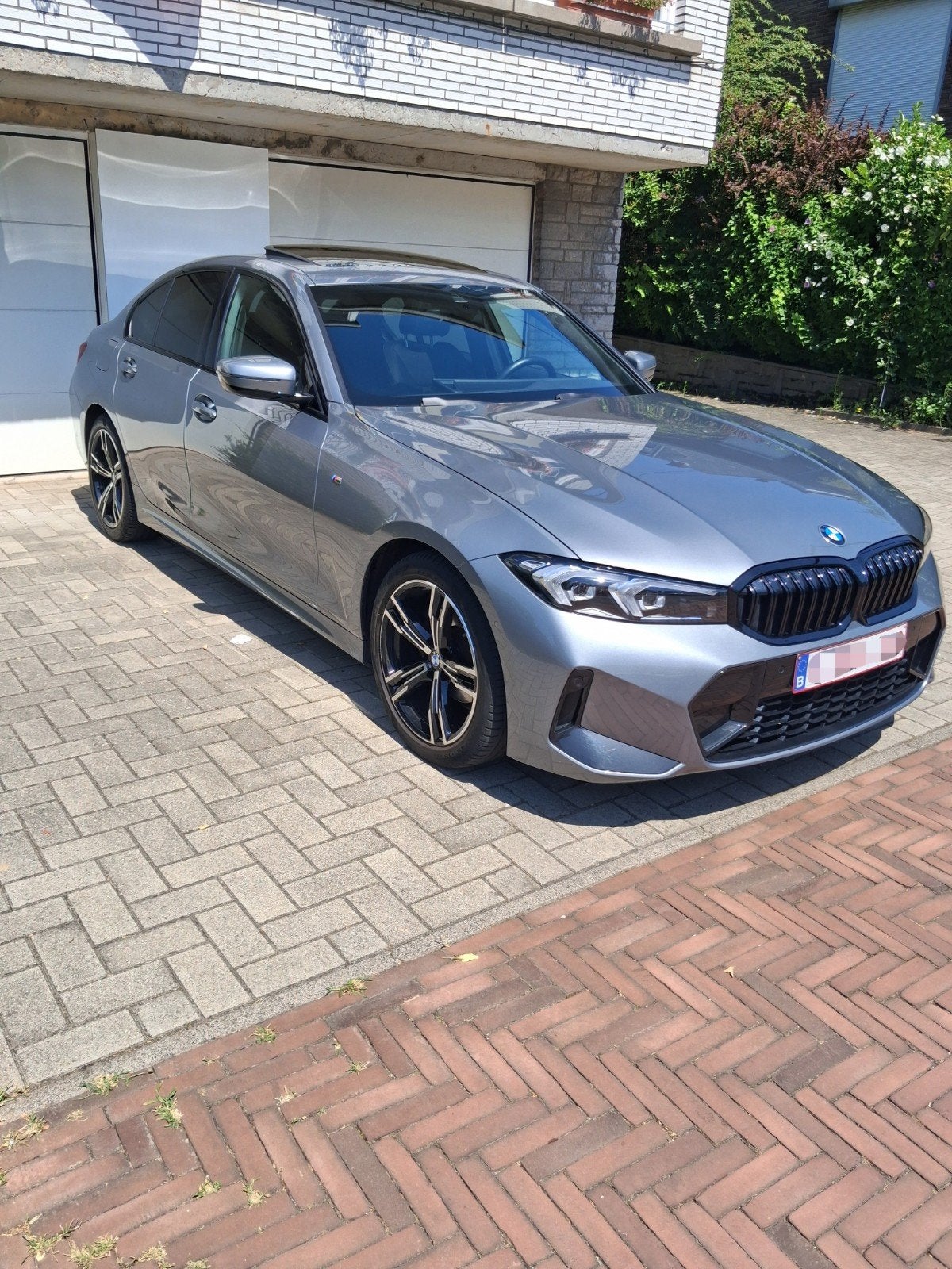 318iA FULL PACK M Sunroof verwarmde stoelen camera, Auto's, BMW, Automaat, Zwart, 4 cilinders, Lichtsensor