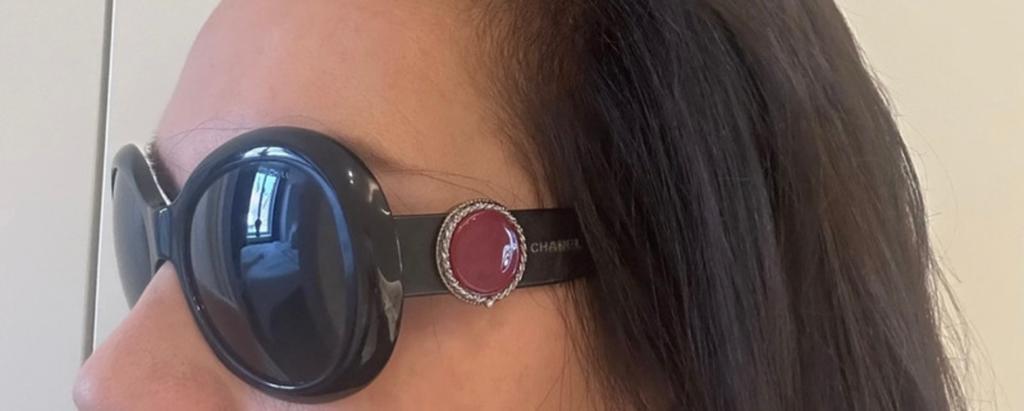 Zonnebril Chanel, Handtassen en Accessoires, Zonnebrillen en Brillen | Dames, Ophalen, Zo goed als nieuw, Zwart, Zonnebril