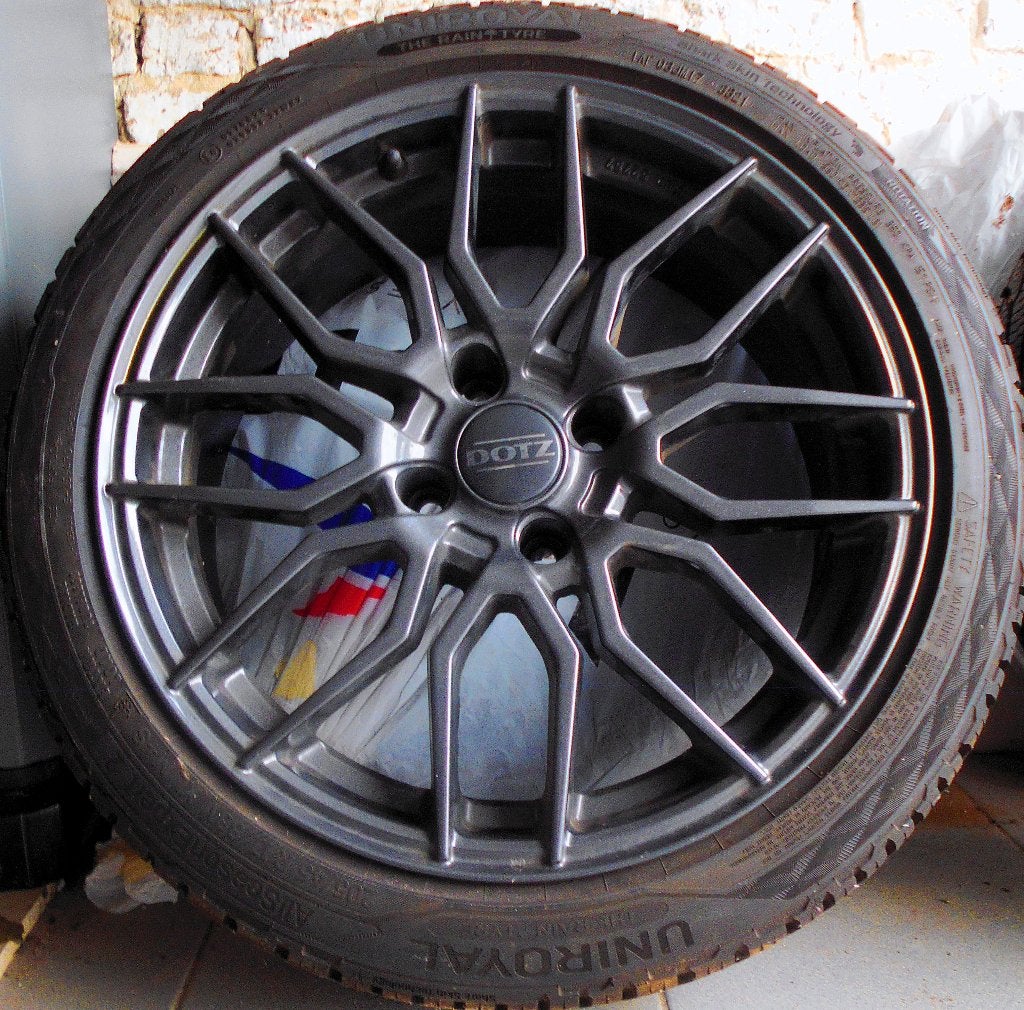 DOTZ Limerock 17" + Uniroyal 4 Saisons XL, Autos : Pièces & Accessoires, Pneus et Jantes, 4 Saisons, 205 mm, 17 pouces