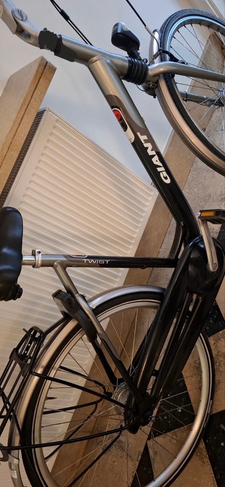 Stevige Damesfiets Giant met AXA-slot., Fietsen en Brommers, Ophalen, Giant, Versnellingen