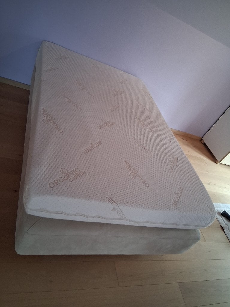 Ensemble boxspring et matelas écologique, Beige, Une personne, Enlèvement, Utilisé