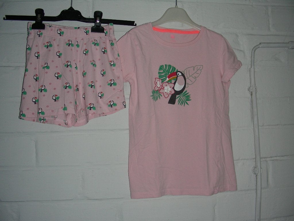 Roze pyjama met toekans, korte mouwen & broek, Hema, 146/152, Nacht- of Onderkleding, Meisje, Ophalen of Verzenden, Zo goed als nieuw