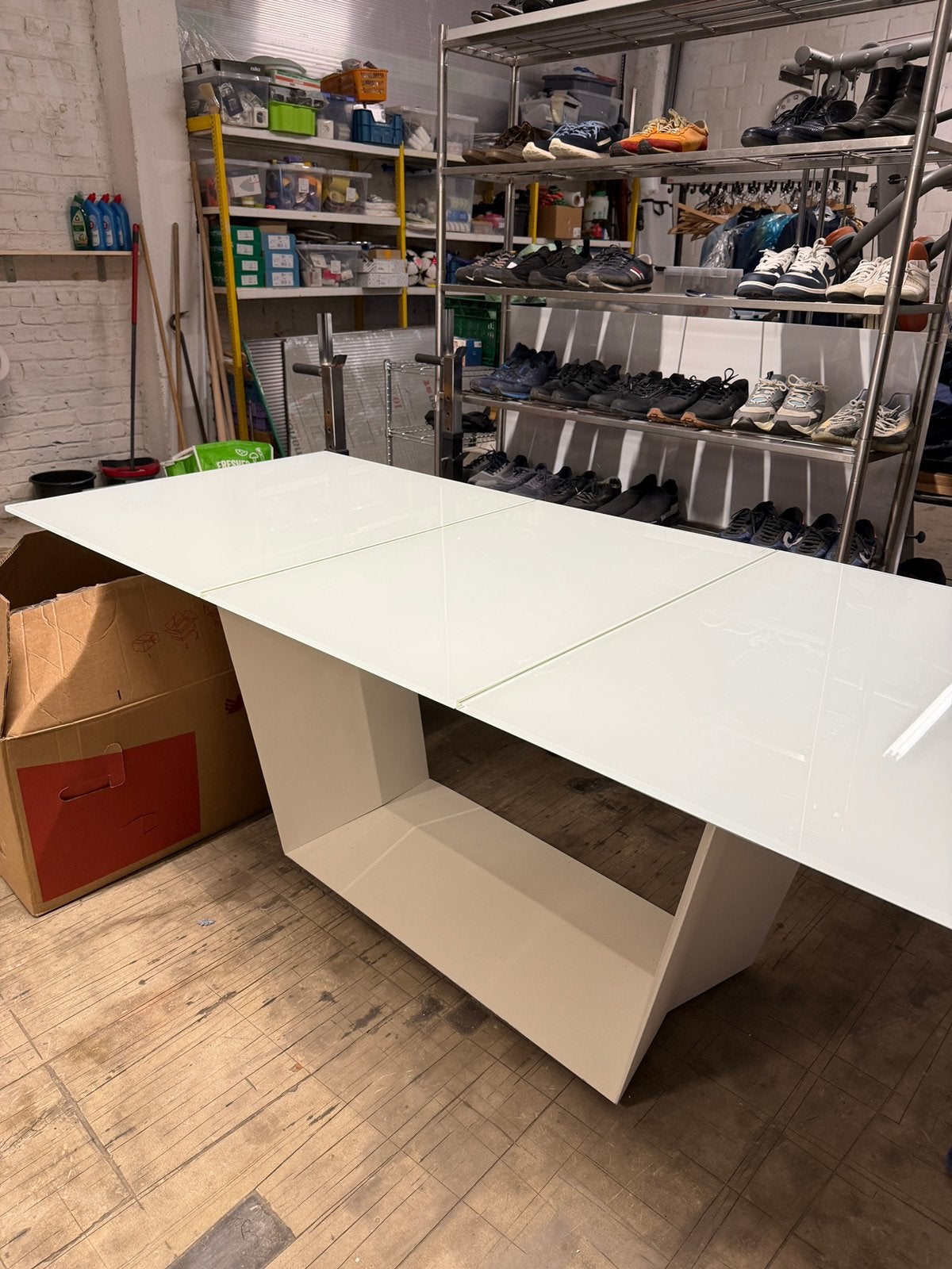 Table à manger extensible avec plateau en verre trempé, Comme neuf, Enlèvement, Verre, Moderne