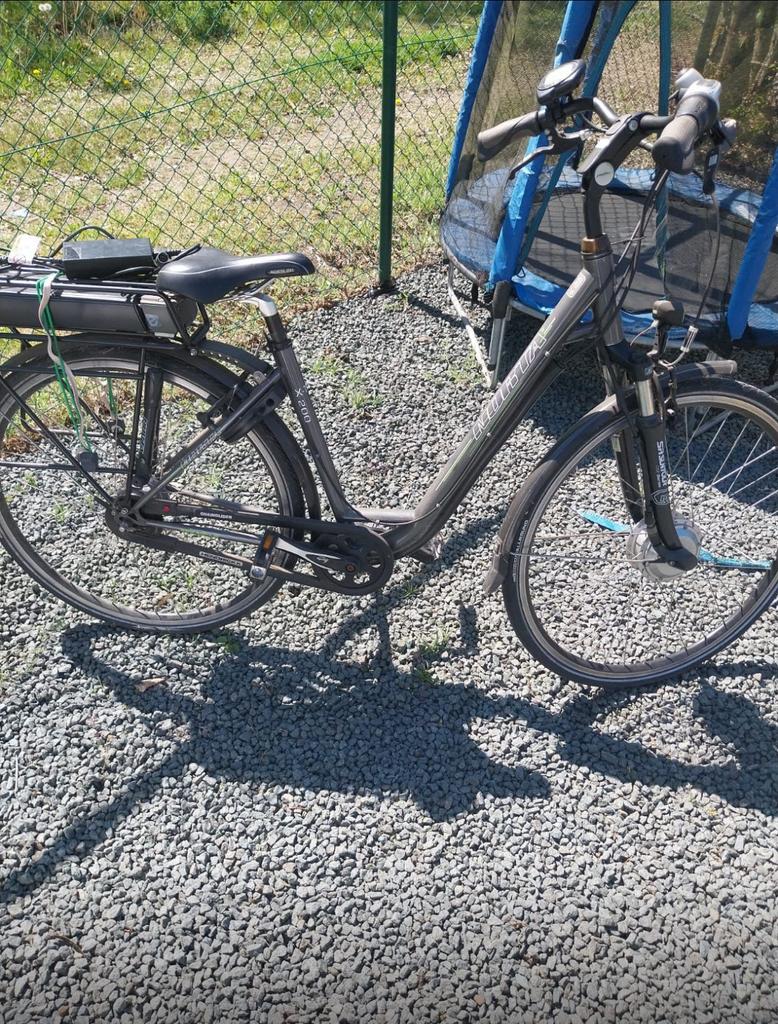 Elektrische damesfiets Norta, Fietsen en Brommers, Ophalen, Zo goed als nieuw