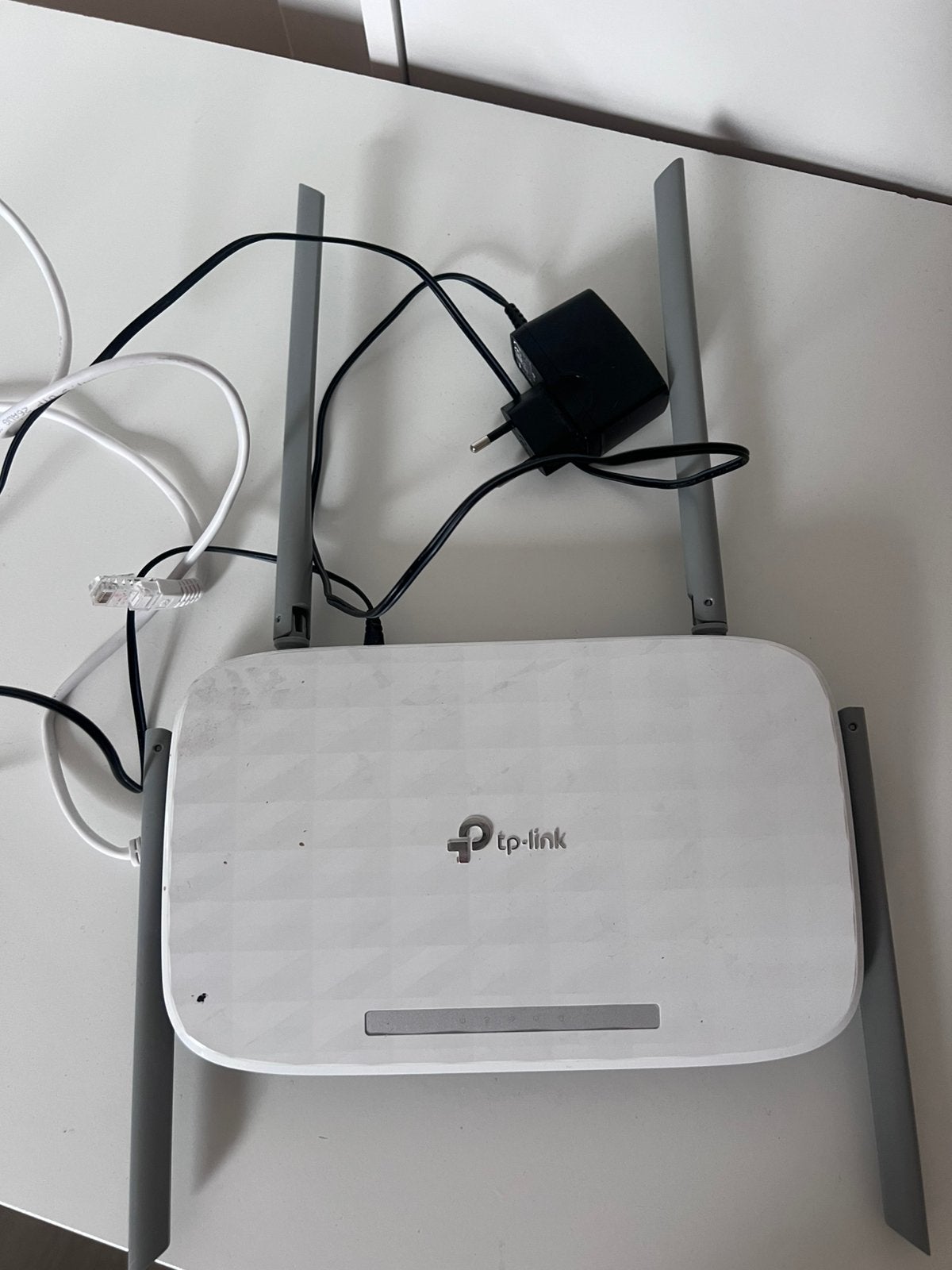 TP-Link WiFi-router + stroomadapter, Computers en Software, Routers en Modems, Ophalen, Zo goed als nieuw, Router