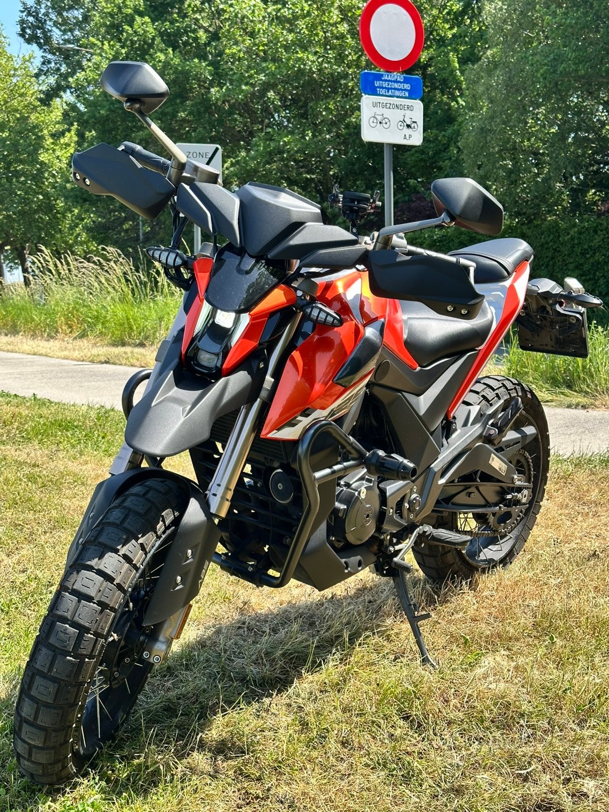 Zontes 125u1 te koop 8000km + motorjas, Motos, Enlèvement, 1 cylindre, Jusqu'à 11 kW