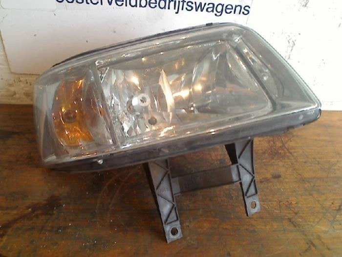 Phare droit d'un Volkswagen Transporter, Volkswagen, -, 3 mois de garantie, Utilisé