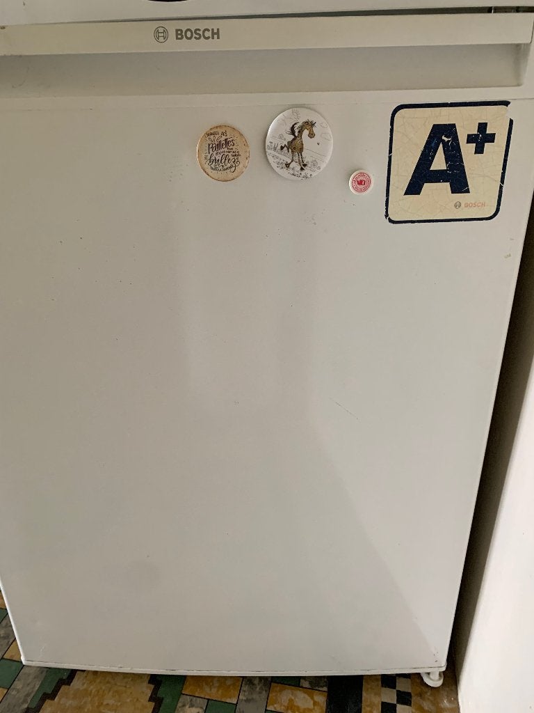 Frigo table, congélateur, Congélateur, Classe énergétique A ou plus économe, Utilisé, 60 à 90 cm