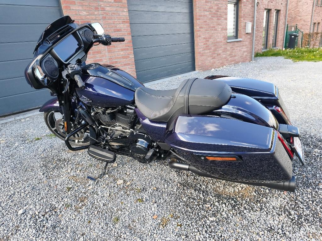 Harley-Davidson Street Glide 2025 Mystic Shift, Motoren, 2 cilinders, Nieuw, Handvatverwarming, Particulier