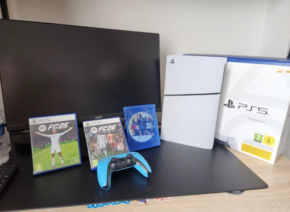 Ps5 slim met fisco te koop, Ophalen of Verzenden, Zo goed als nieuw