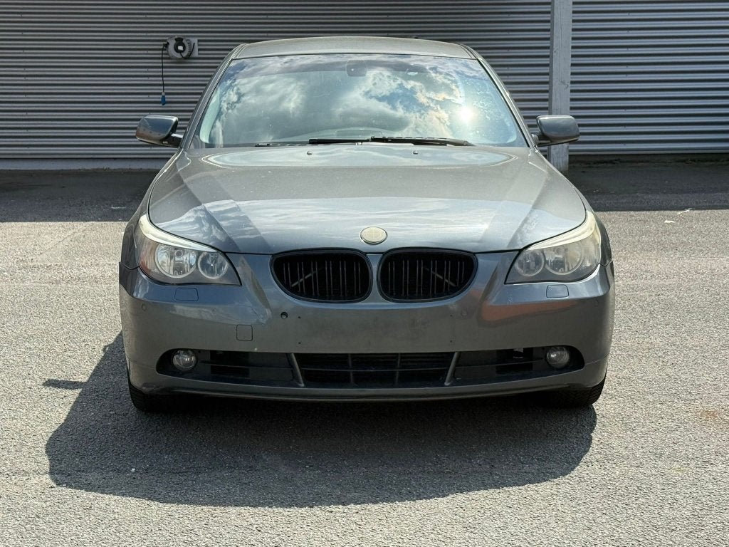 BMW 520D/2006/AUTOMATIQUE, Cuir, Argent ou Gris, 4 portes, Entreprise