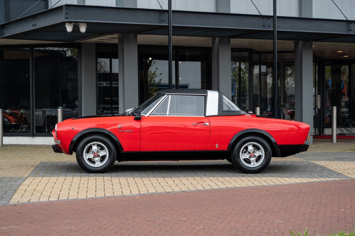 Fiat 124 Spider Abarth (bj 1974), 94 kW, Zwart, Cabriolet, Leder