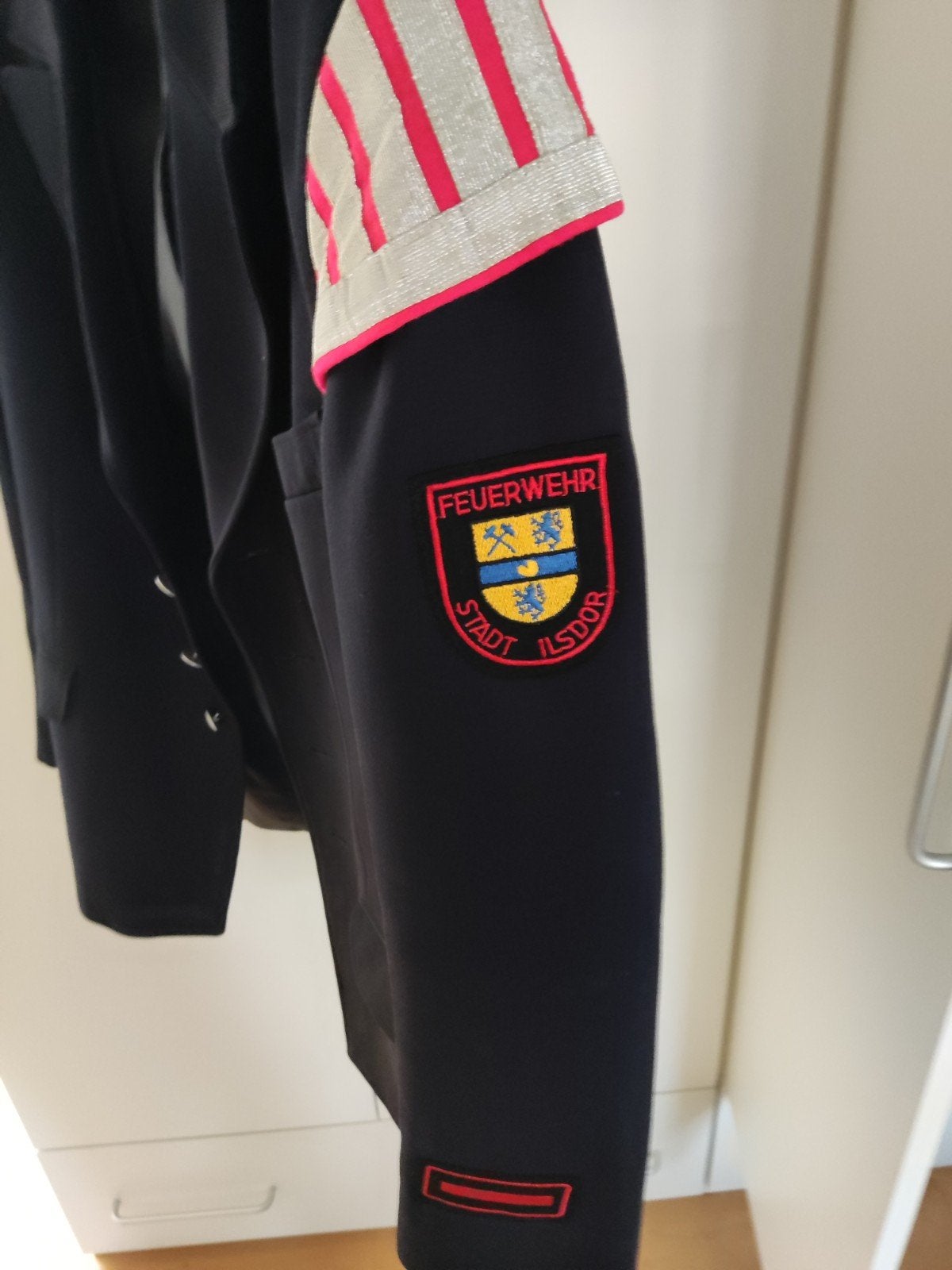 Uniforme Fire/Feuerwehr, Enlèvement