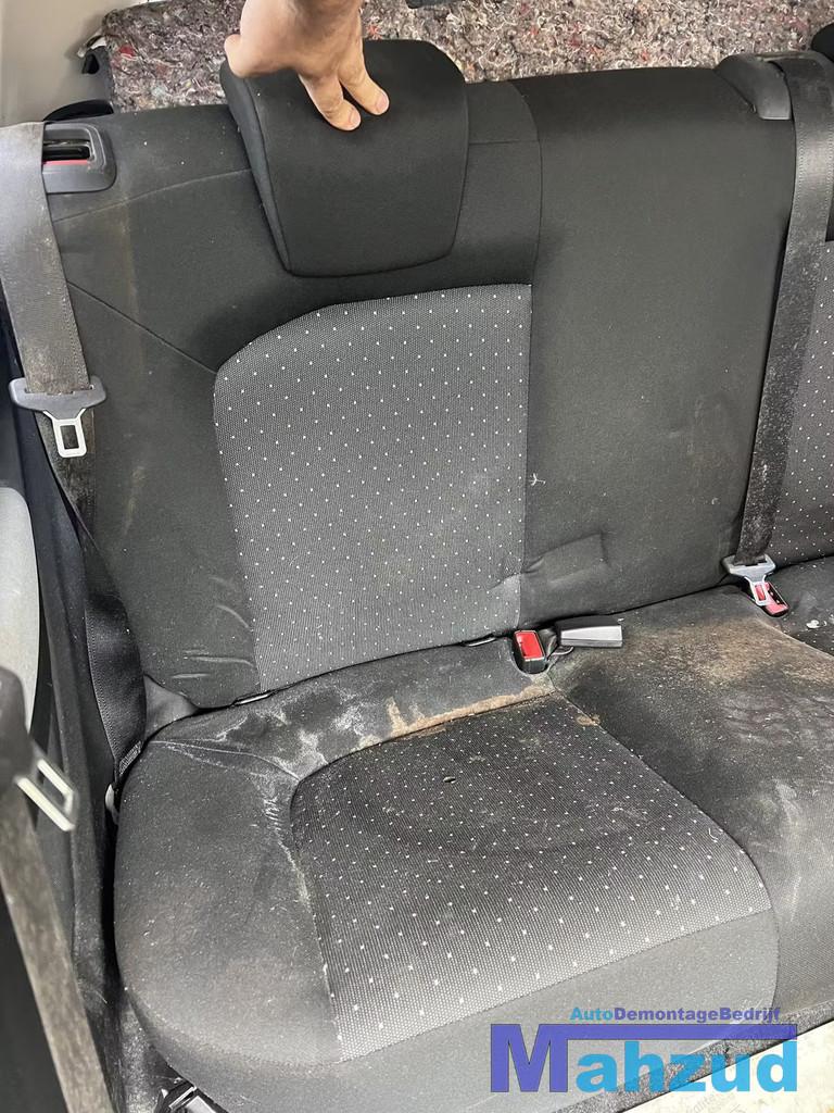 FIAT PUNTO EVO Grande 199 3 deurs achterbank 2005-2012, Gebruikt, Stellantis Europe S.p.A., Info@stellantis.com, Corso Giovanni Agnelli 200
10135  Turin, IT