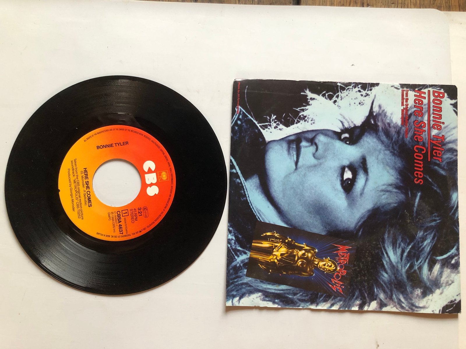 Bonnie Tyler: hete she comes ( soundtrack; 1983; NM), Verzenden, Zo goed als nieuw