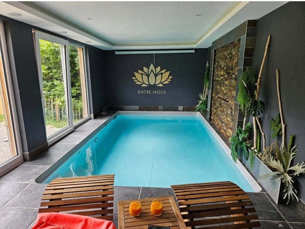Location gite 2 personnes avec piscine jacuzzi sauna, Propriétaire, Village, 1 chambre, Jacuzzi