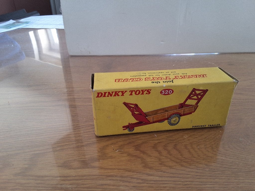 chariot à foin Dinky-Toys 320, Hobby & Loisirs créatifs, Enlèvement ou Envoi, Comme neuf, Tracteur et Agriculture, Dinky Toys