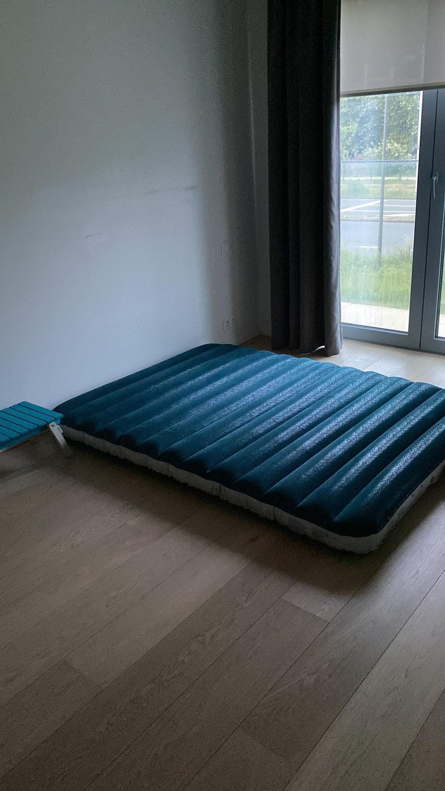 Matelas gonflable Declathon + pompe, Enlèvement, Comme neuf