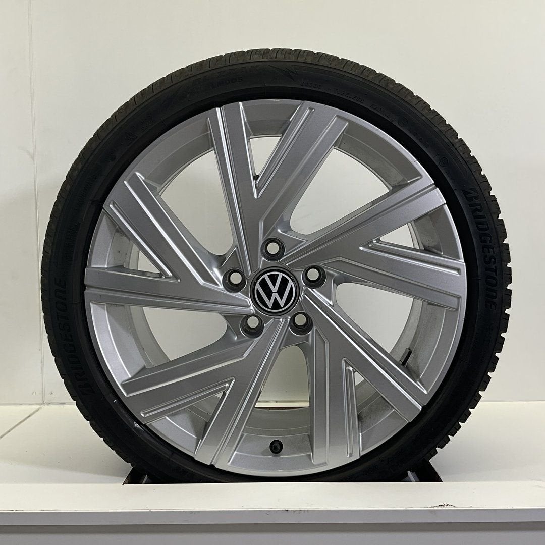 VOLKSWAGEN GOLF 8 VELGEN SET WINTERBANDEN 18 INCH, Auto-onderdelen, Banden en Velgen, 18 inch, Gebruikt, -, -