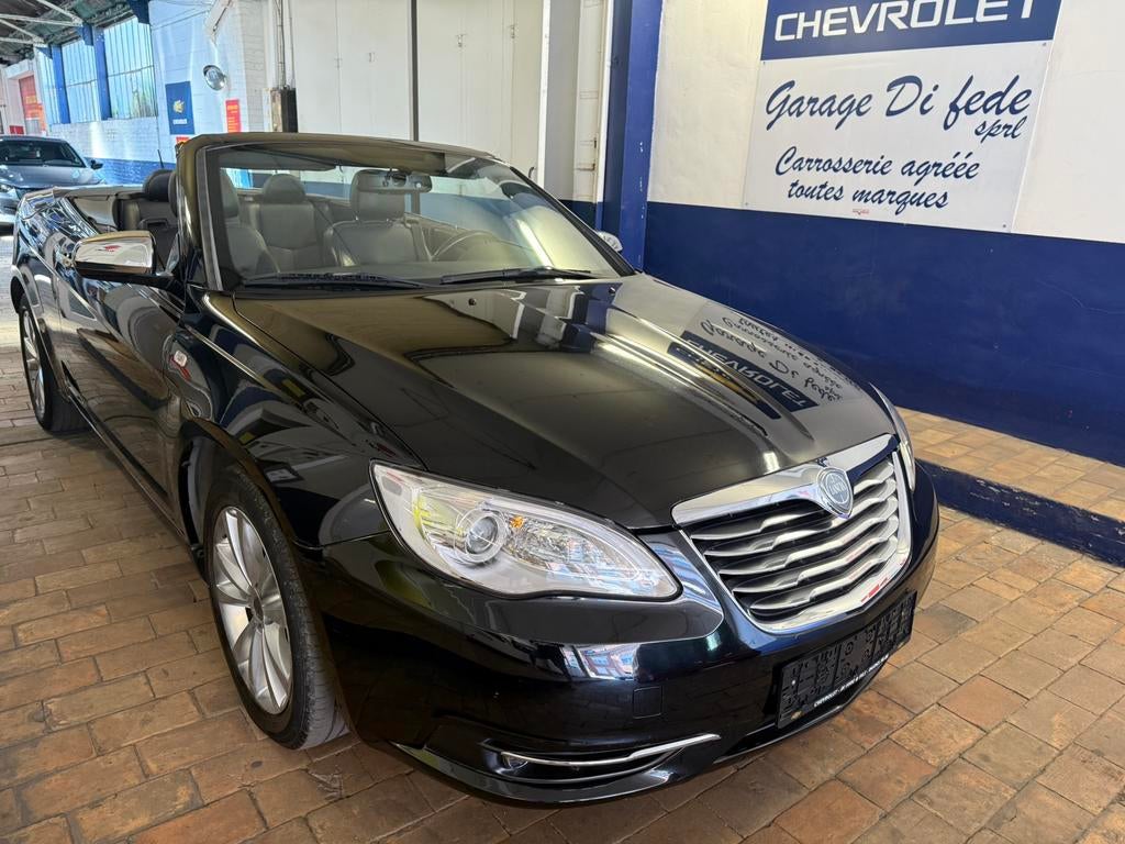 Lancia Flavia 2.4 I Cabriolet 2013 74.000 km, 4 cilinders, Cabriolet, Zwart, Leder