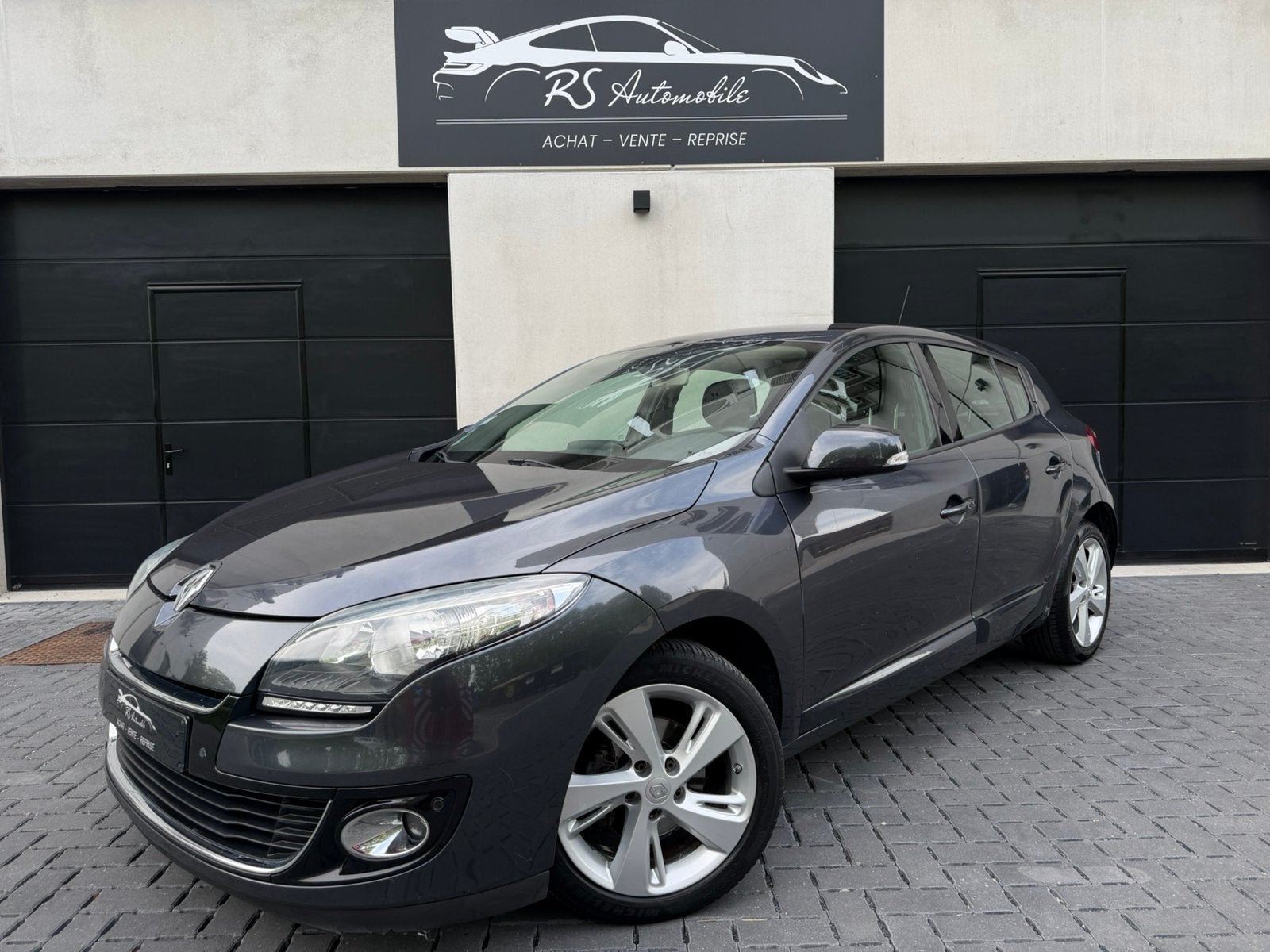 RENAULT MEGANE 1.5 DCI 2012/ 260.000 kms, Auto's, Renault, Euro 5, Zwart, Leder, Particulier