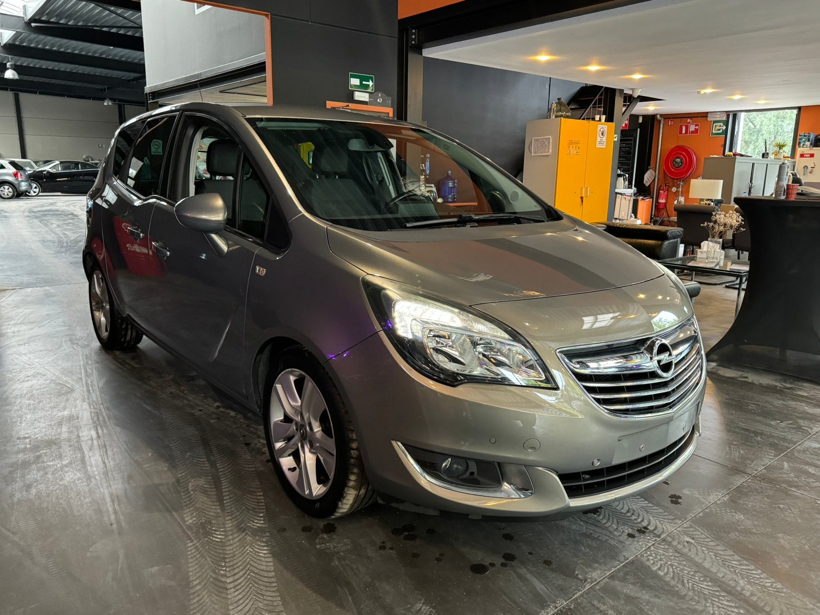 OPEL MERIVA, Autos, Opel, Argent ou Gris, Euro 6, Entreprise, 5 places