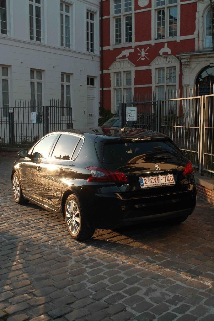 Peugeot 308 1.2 PureTech Allure (EU6.2), Autos, Achat, Euro 6, 1165 kg, Boîte manuelle