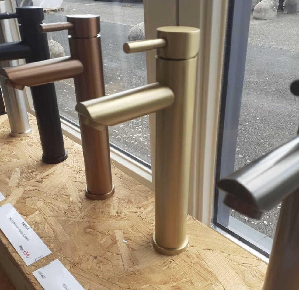 NIEUW! Wastafelkraan, goud, ronde afwerking, Narva hoog, Ophalen of Verzenden, Nieuw, Goud