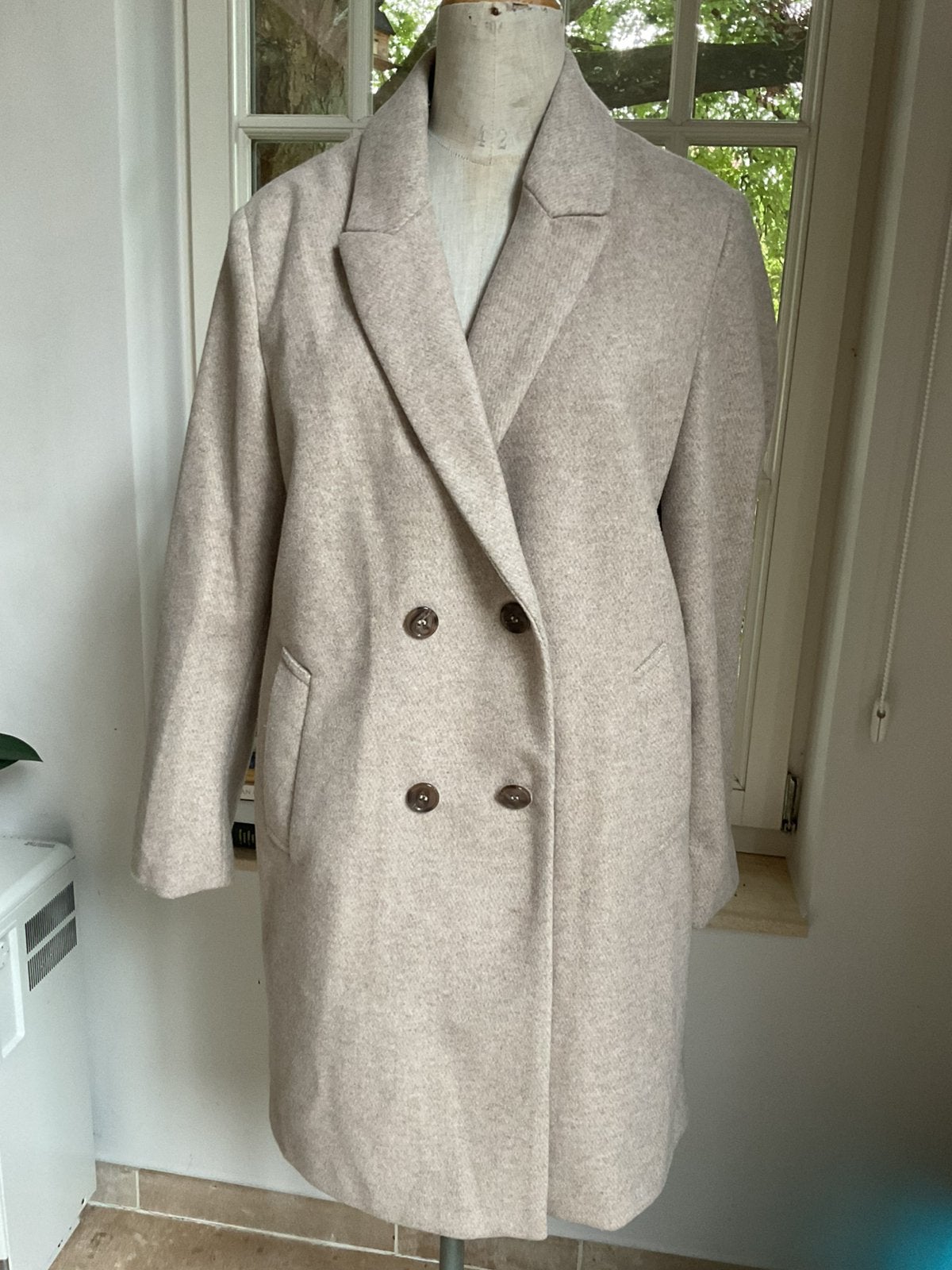 Mantel maat L’, Ophalen of Verzenden, Zo goed als nieuw, Maat 38/40 (M), Beige