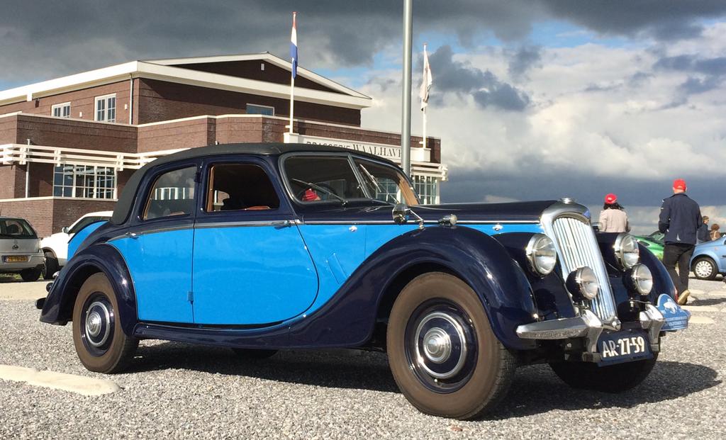 Riley RMB (1947) oldtimer, 4 deurs, Achterwielaandrijving, Blauw, Leder