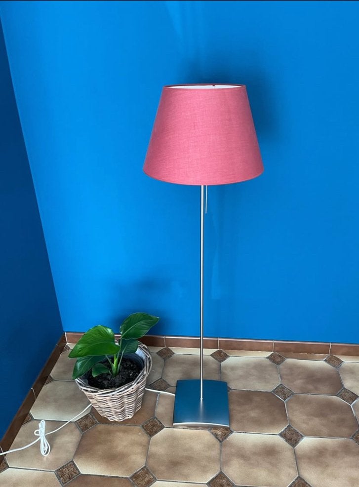 Lampe sur pied Ikea, Enlèvement, Comme neuf