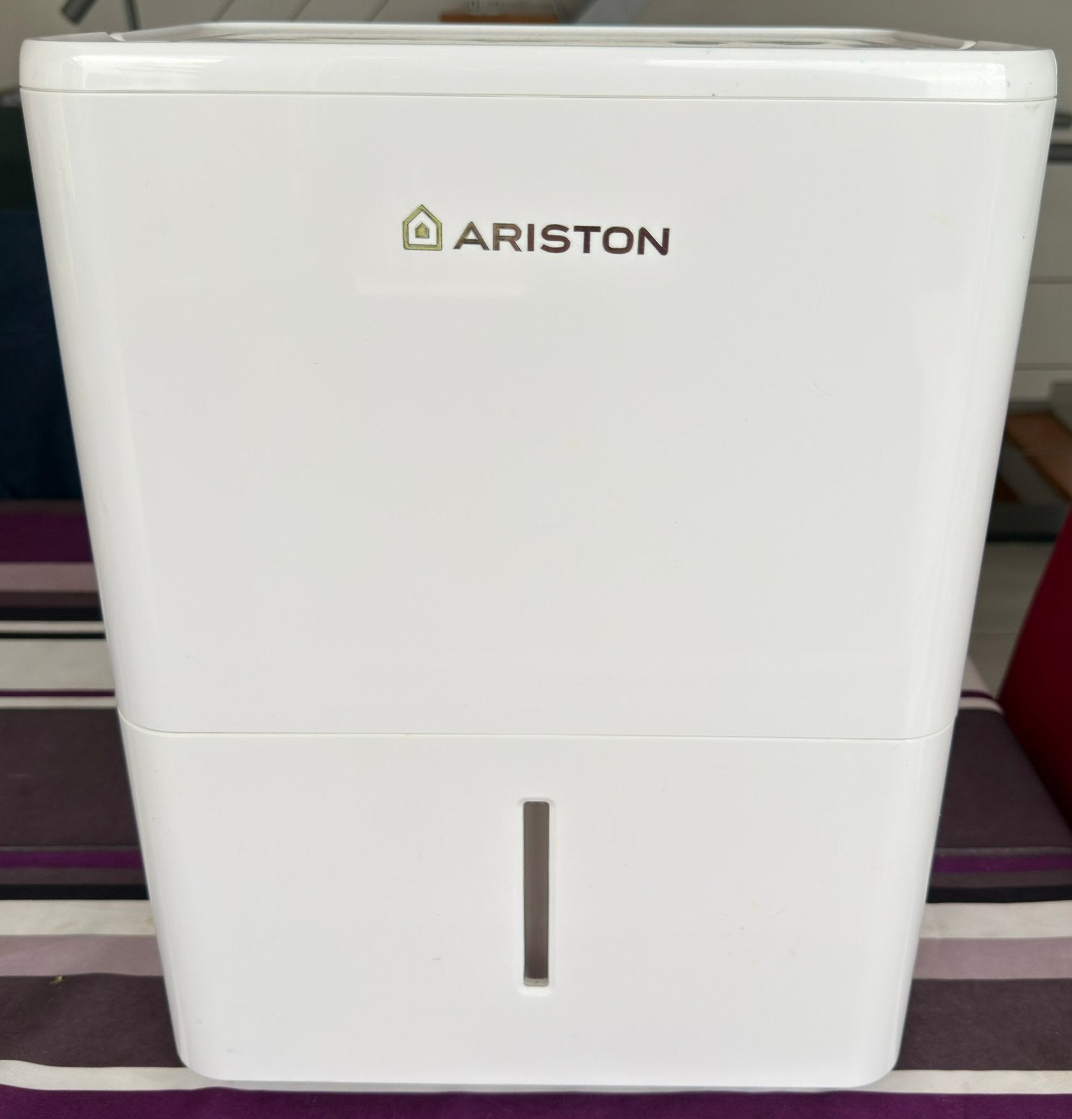 Ariston Deos 12 draagbare luchtontvochtiger 12L, Elektronische apparatuur, Luchtbehandelingsapparatuur, Ophalen, Zo goed als nieuw