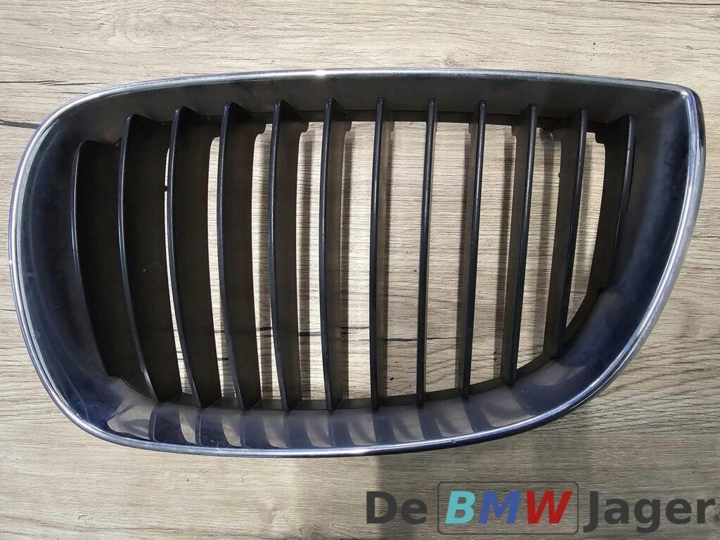 Grill links zwart chroom BMW 1-serie E81 E87  51137077129, Autos : Pièces & Accessoires, Carrosserie & Tôlerie, BMW, Utilisé, Enlèvement ou Envoi