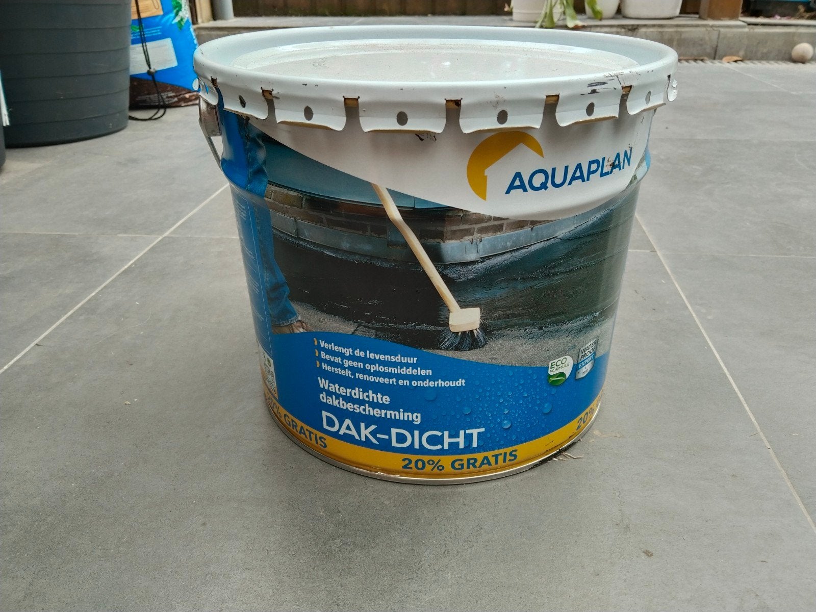 10 liter Dak-dicht, waterdichte dakbescherming, Bricolage & Construction, Comme neuf, Brun, Enlèvement, 5 à 10 litres