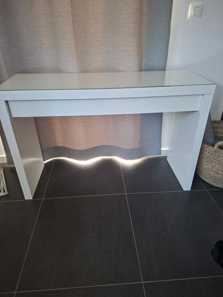 Coiffeuse Malm en parfait état, Maison & Meubles, Enlèvement, Comme neuf, 25 à 50 cm, 100 à 150 cm