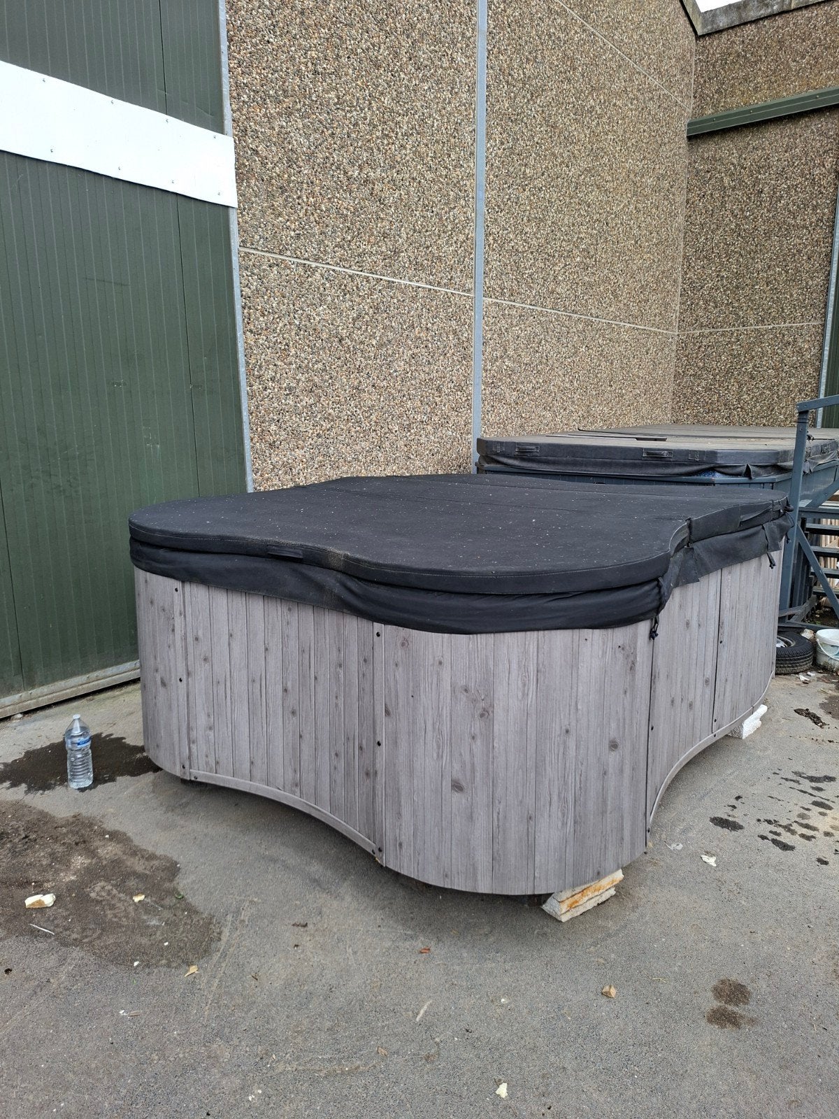 Le jacuzzi le plus cher de Demension One, Jardin & Terrasse, Accessoires de piscine, Enlèvement ou Envoi