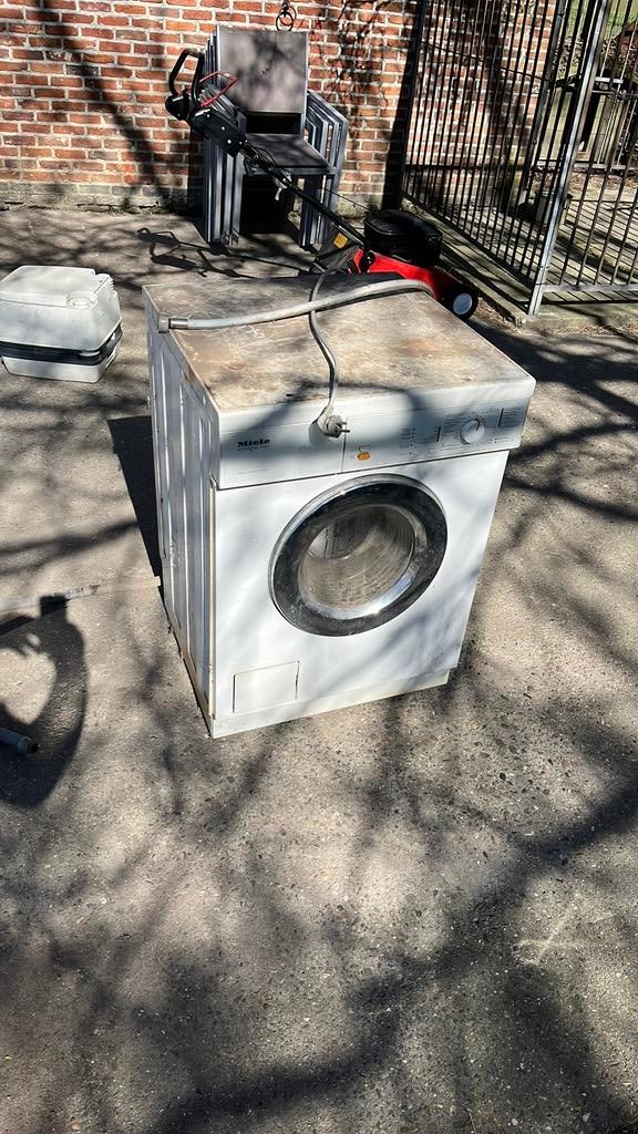 werkende Miele wasmachine., 1200 à 1600 tours, 6 à 8 kg, Chargeur frontal, Enlèvement
