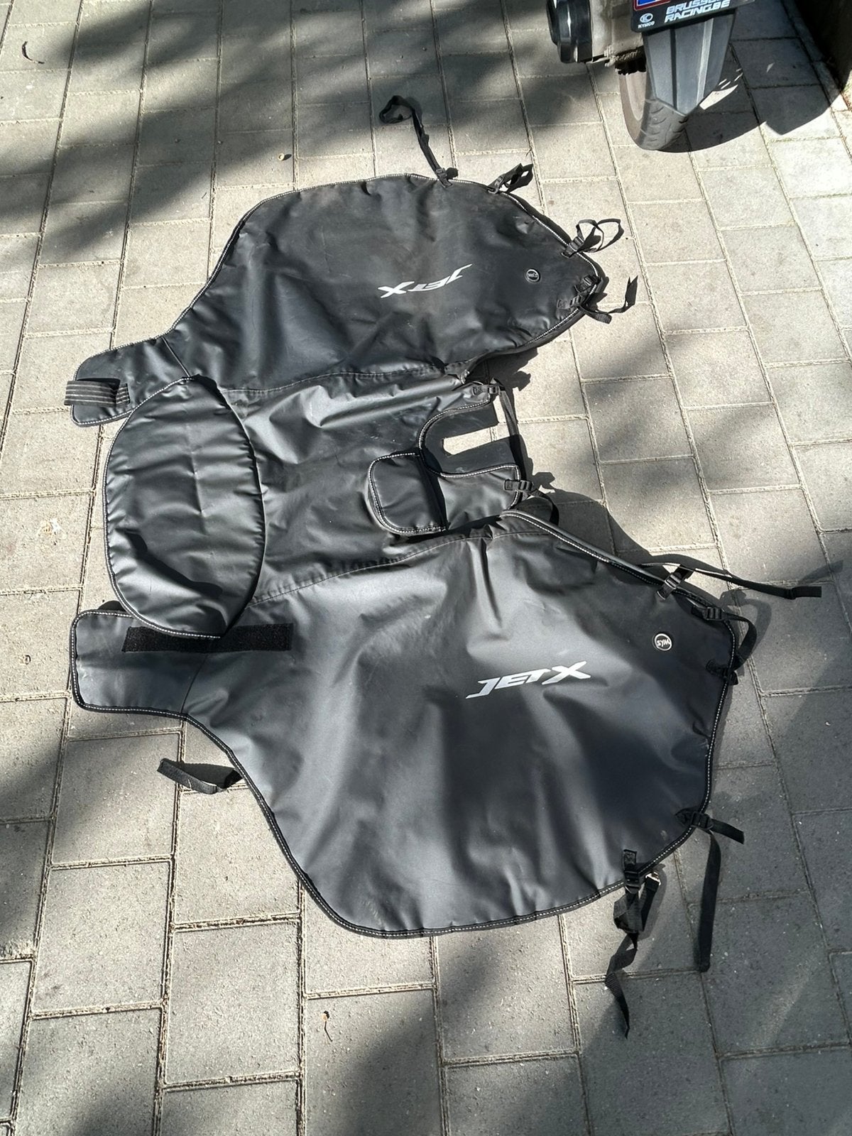 Tablier jet x et manchons givi, Vélos & Vélomoteurs, Cyclomoteurs | Accessoires, Enlèvement, Comme neuf