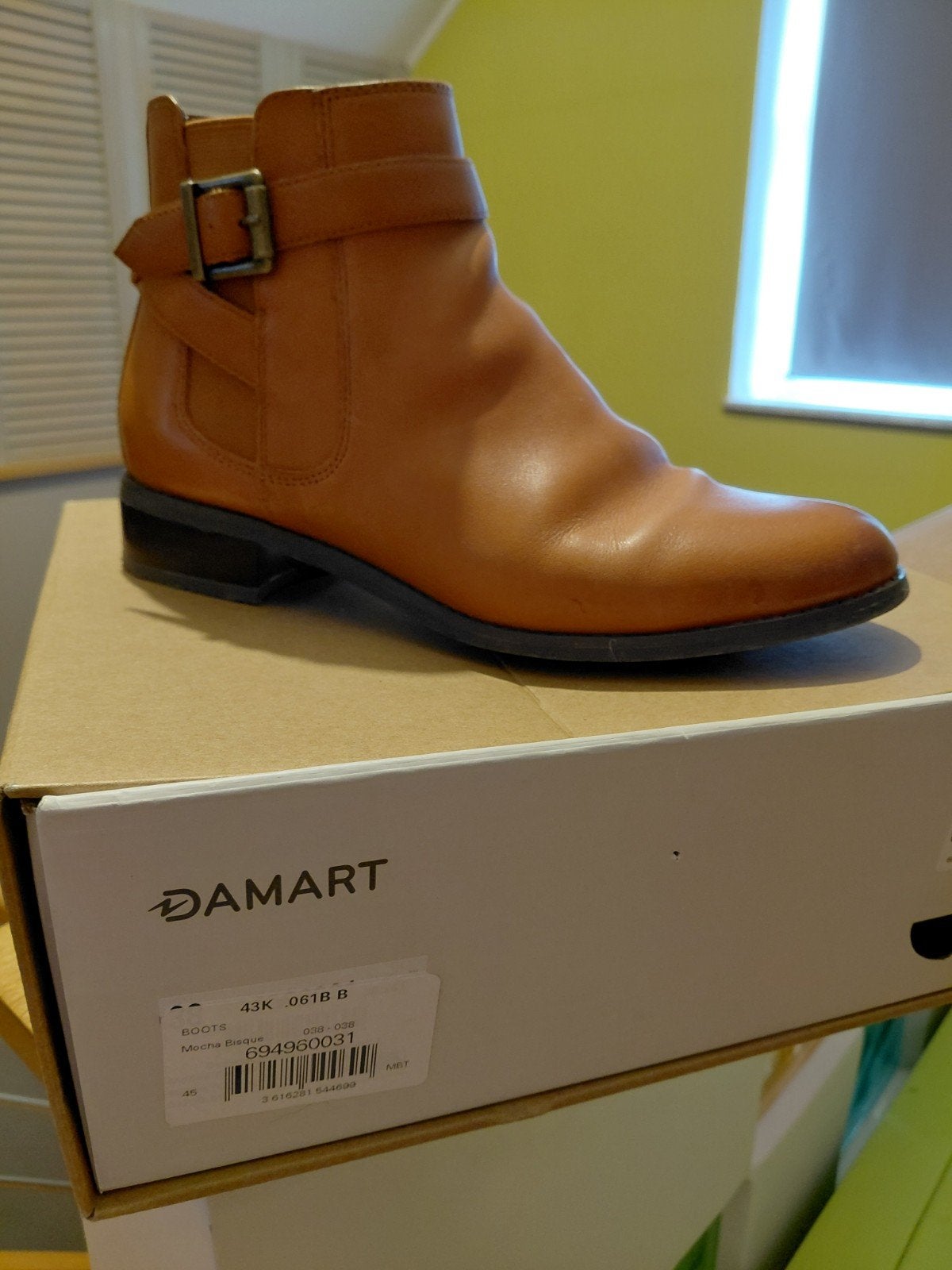 Chaussures femme en 38 de chez Damart en bon état., Enlèvement