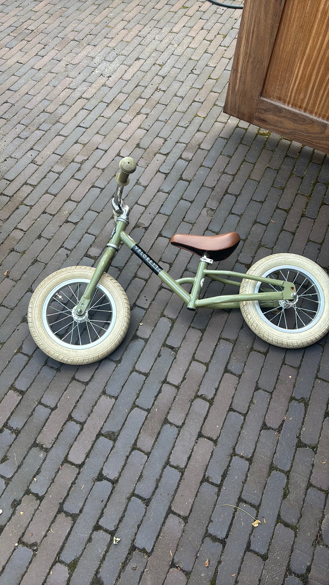 Veloretti loopfiets, Kinderen en Baby's, Speelgoed | Buiten | Voertuigen en Loopfietsen, Ophalen, Gebruikt, Loopfiets