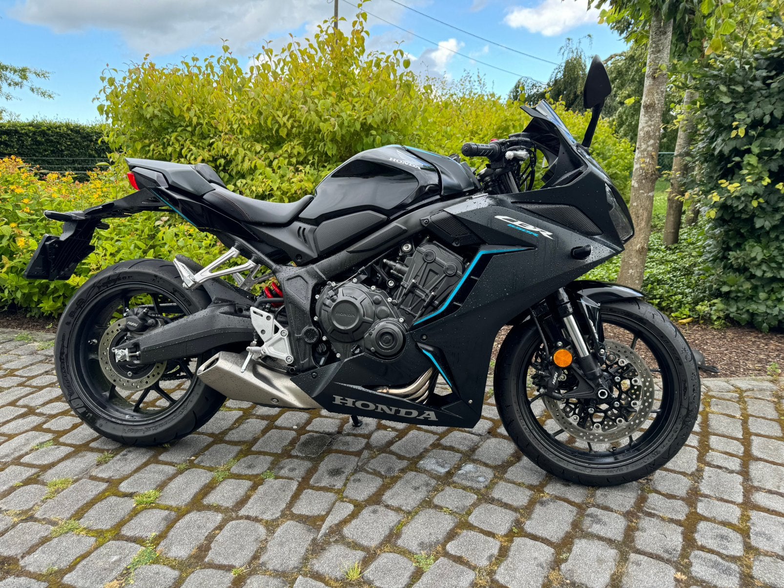 Honda CBR650R, 4 cilinders, 649 cc, Meer dan 35 kW, Sport