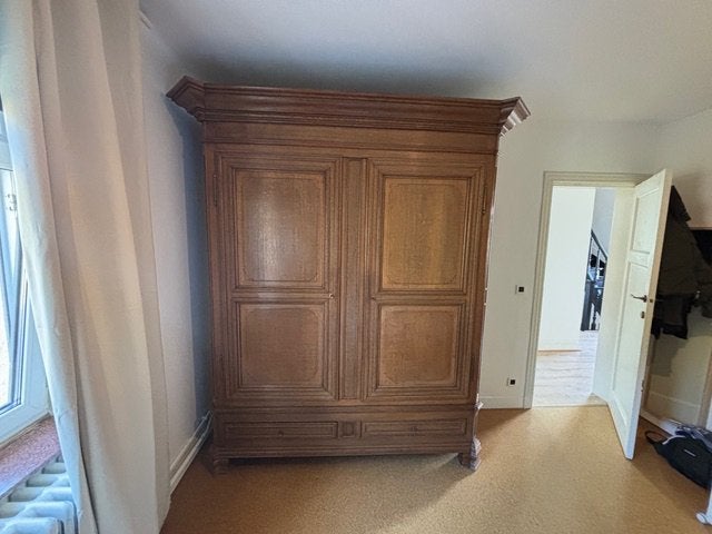 Grande armoire normande en chêne, Enlèvement