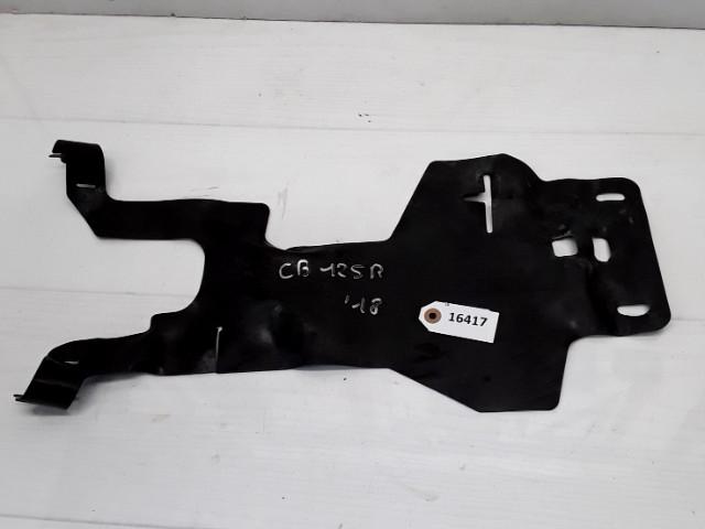 CB125R  2018 - 2019 Honda Rubber D1-27620