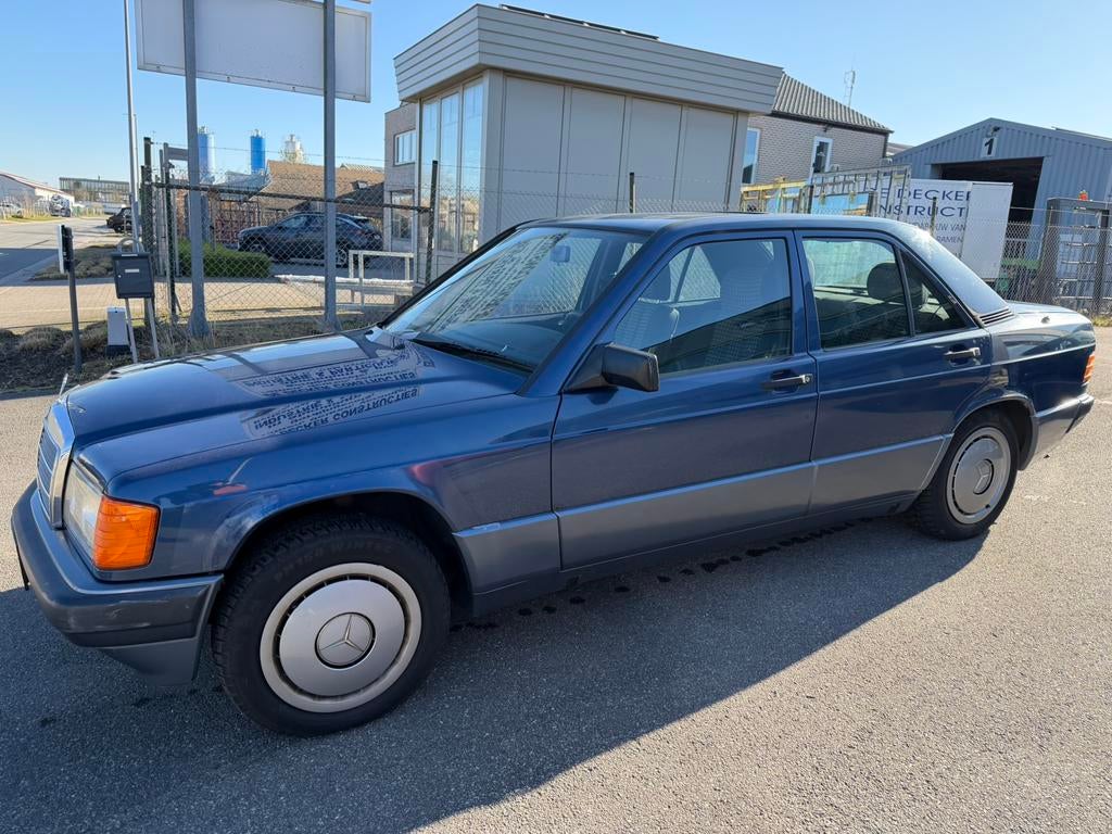 Mercedes E190 1.8 benzine 154874km 1990 gekeurd voor verkoop, Auto's, Stof, Blauw, 1797 cc, Bedrijf