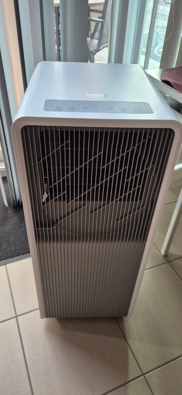 Mobiele airco. BEKO BP409C wit 9000BTU. Afstandsbediening- o, Ophalen, Nieuw, Koelen en Ontvochtigen, Afstandsbediening