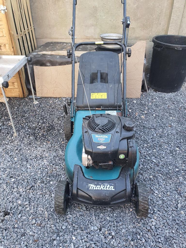 TONDEUSE À GAZON À ESSENCE MAKITA STYLE B&S 625 46, Utilisé, Tondeuse à poutre, Sac de ramassage, Makkita